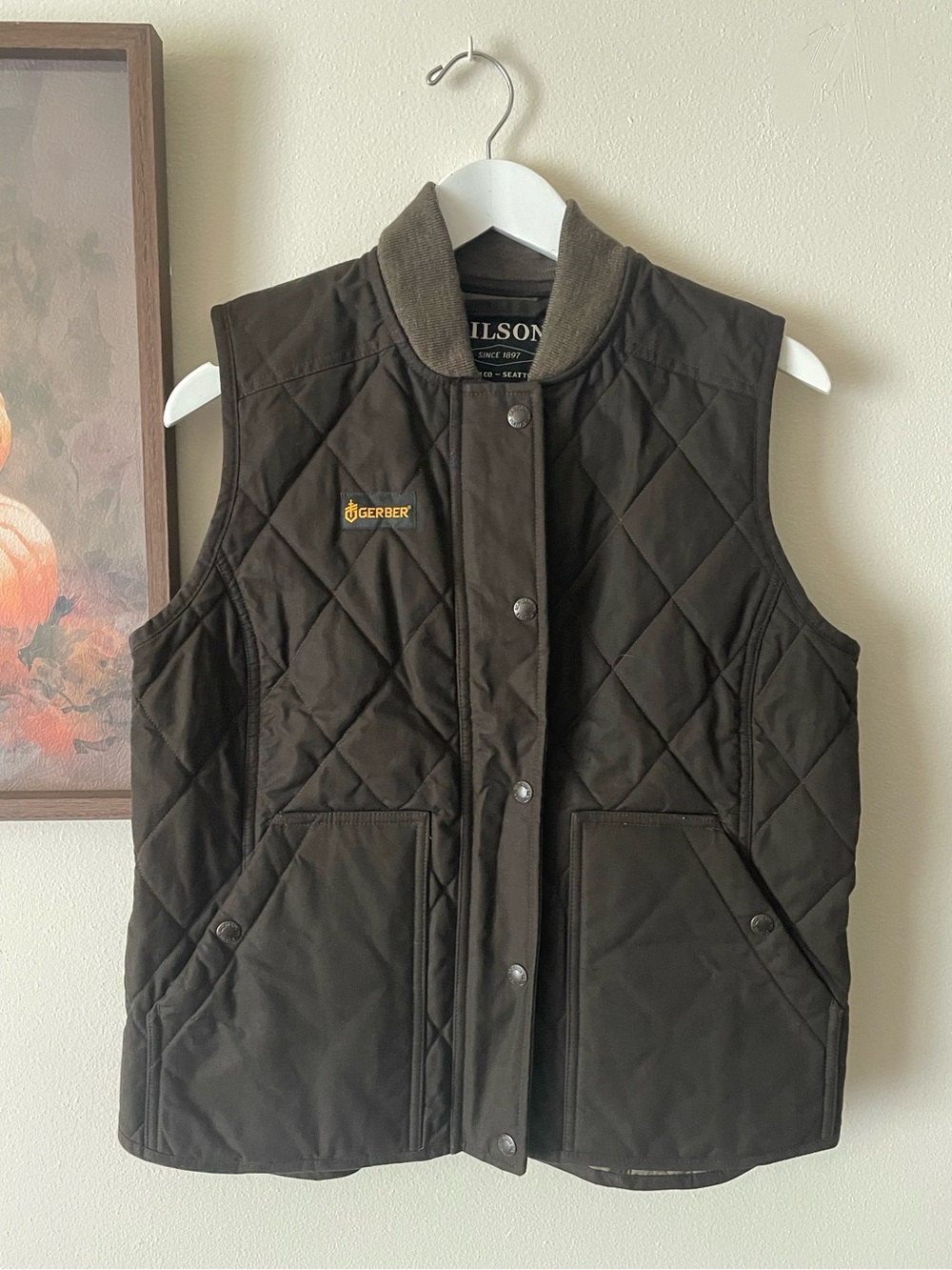Filson Women's Quilted Utility Vest with Logo Patch Brown Medium